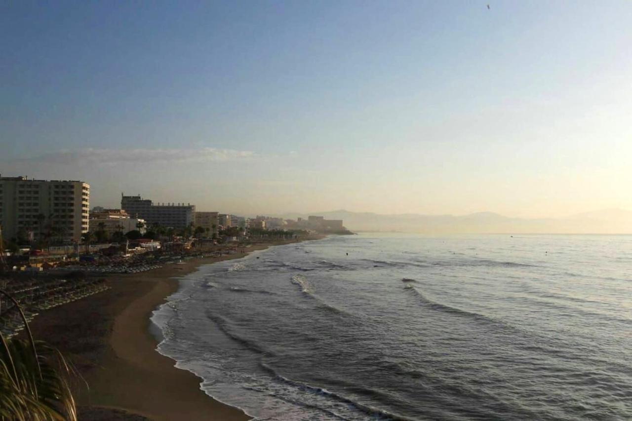Comfortable Studio With Sea View In Benalmadena 30 M² Pool Buitenkant foto
