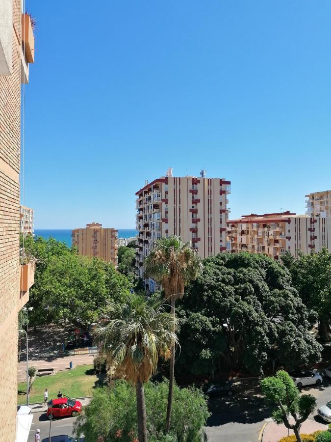 Comfortable Studio With Sea View In Benalmadena 30 M² Pool Buitenkant foto